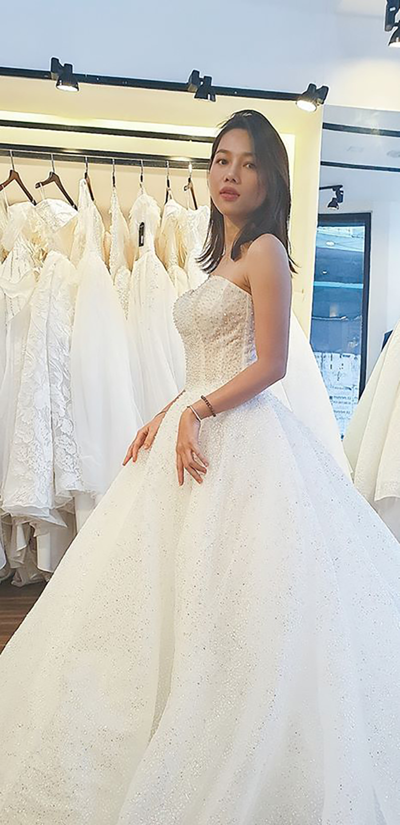Top 15 váy cưới xòe bồng công chúa sang trọng lộng lẫy  Nicole Bridal
