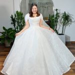 Chọn váy cưới để tạo những bức ảnh cưới đẹp nhất