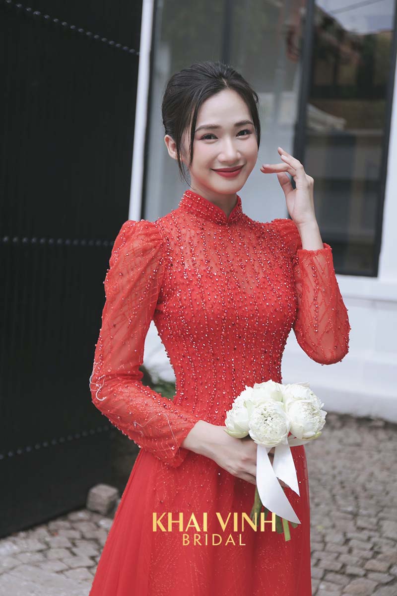 10 mẫu váy cưới màu đỏ ĐẸP XUẤT SẮC khiến chú rể không thể RỜI MẮT