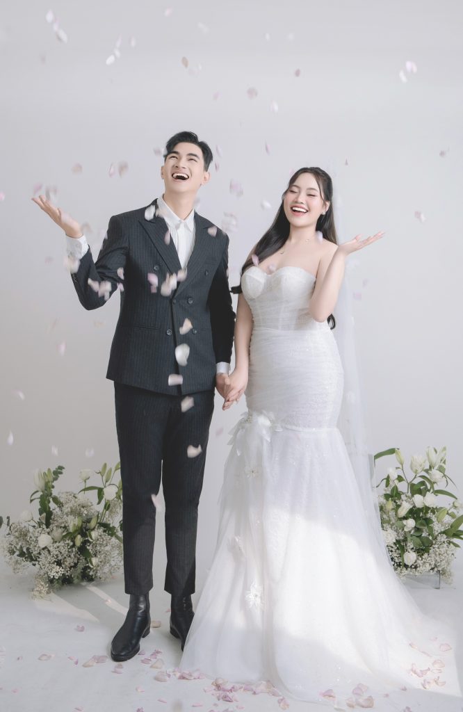"The Blooming Love" Studio Concept 20 z5724315864385 6f1a851baf3eae9932af4b3f40f951ad